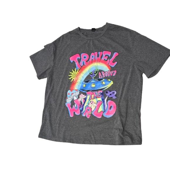 Alien Graphic Tee Shein Gray "Travel Around the World" Shirt – Size M - Picture 1 of 2